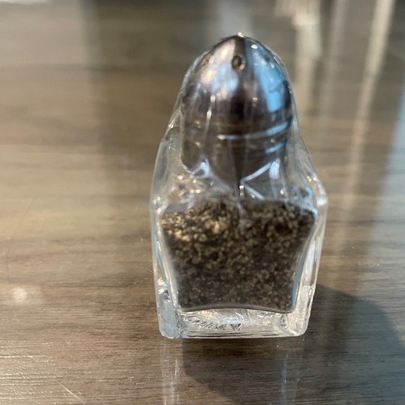 New, Sealed 2-Piece Mini Salt & Pepper Shaker Set - Picture 6 of 7